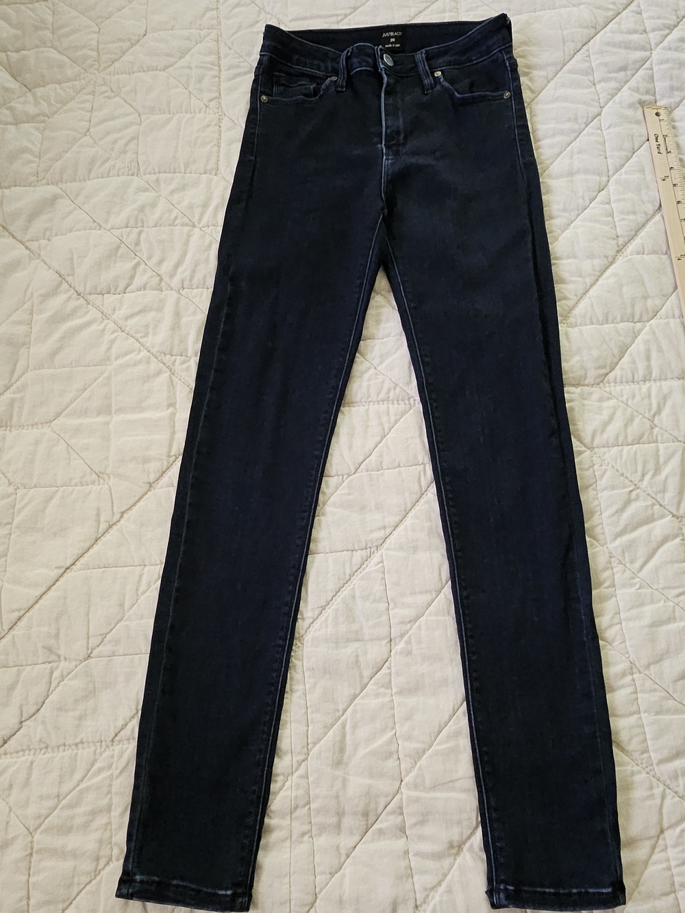 Just Black- Mid-Rise Skinny Jeans - Size 26 - Picture 2 of 8